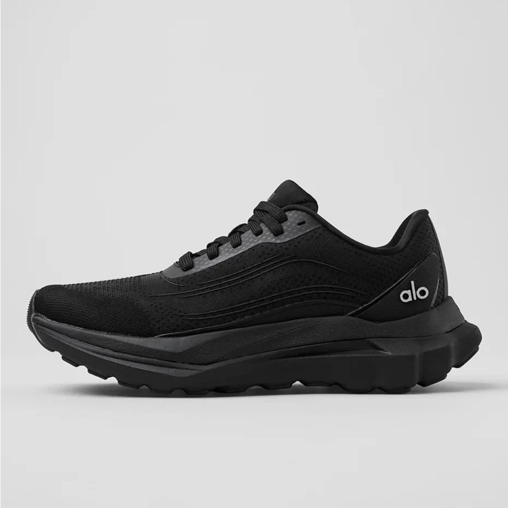 Alo Runner Shoes Tennis Sneakers Black Womens Size 8 [NEW] [MSRP:$195]